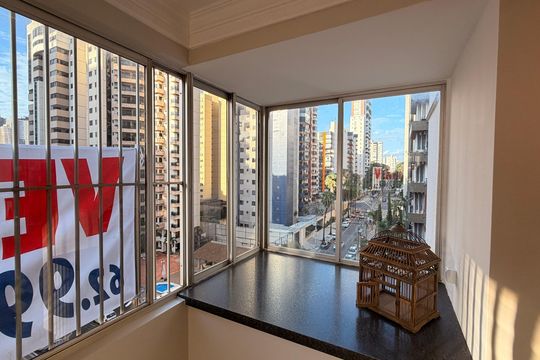 Sacada de apartamento à venda com 3 quartos, 153m² em Setor Bela Vista, Goiânia