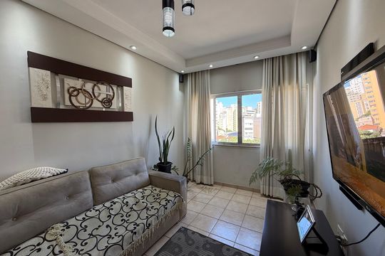 Apartamento para alugar com 2 quartos, 117m² em Santa Cecilia, São Paulo