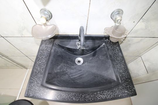 Banheiro de casa de condomínio para alugar com 2 quartos, 40m² em Itaquera, São Paulo