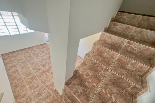 Escada de casa de condomínio à venda com 2 quartos, 119m² em Jardim Adriana, Guarulhos