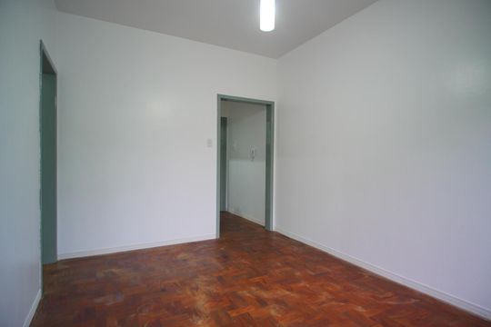 Sala de apartamento para alugar com 3 quartos, 80m² em Agronomia, Porto Alegre
