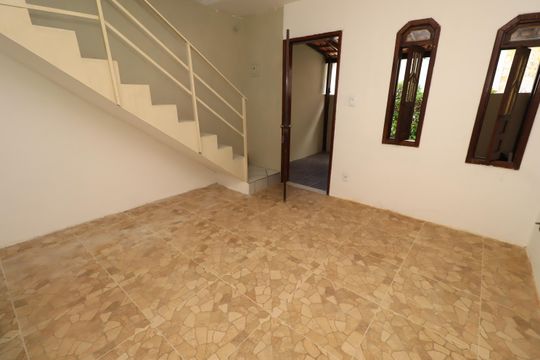 Casa para alugar com 4 quartos, 100m² em Stella Maris, Salvador