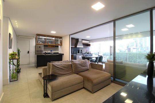 Apartamento à venda com 2 quartos, 101m² em Itaim Bibi, São Paulo