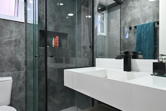 Banheiro de apartamento à venda com 2 quartos, 62m² em Vila Andrade, São Paulo