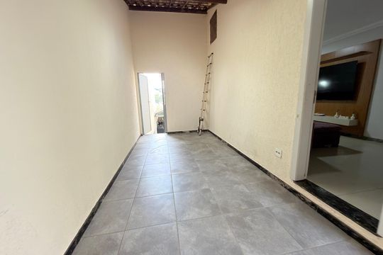 Área externa de casa à venda com 3 quartos, 146m² em Planalto, Belo Horizonte