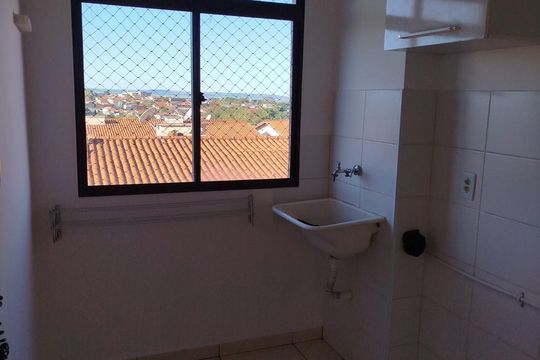 Área de serviço de apartamento para alugar com 2 quartos, 43m² em Subsetor Oeste - 12 (O-12), Ribeirão Preto