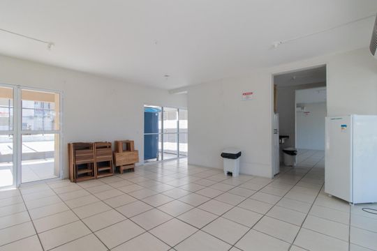 Área comum - Salão de festas de apartamento para alugar com 2 quartos, 50m² em Vila Nova, Porto Alegre