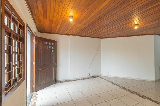Sala de casa à venda com 3 quartos, 212m² em Niterói, Canoas