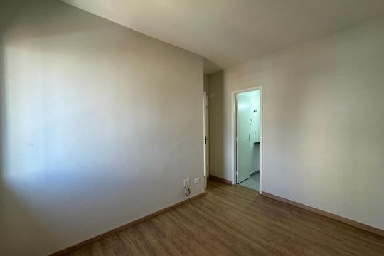 Suíte de apartamento para alugar com 2 quartos, 93m² em Vila Boa Vista, Barueri