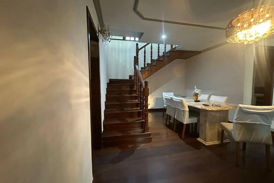 Sala de casa para alugar com 3 quartos, 250m² em Planalto, Belo Horizonte