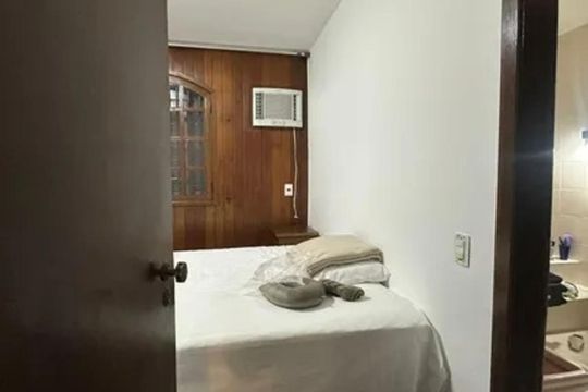 Suíte de casa para alugar com 2 quartos, 250m² em Planalto, Belo Horizonte