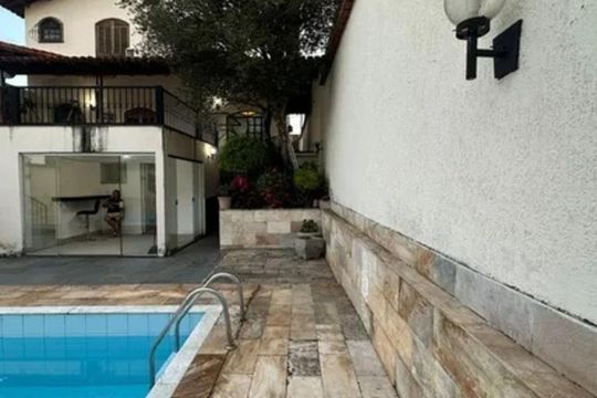 Área comum de casa para alugar com 2 quartos, 250m² em Planalto, Belo Horizonte