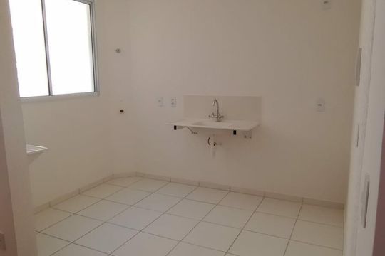 Cozinha de apartamento à venda com 2 quartos, 45m² em Vale das Amendoeiras, Contagem