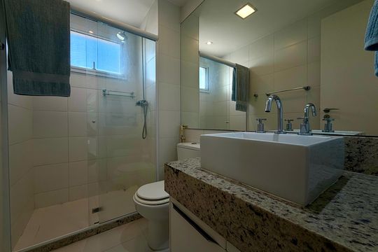 Banheiro 1 de apartamento à venda com 3 quartos, 120m² em Barra da Tijuca, Rio de Janeiro