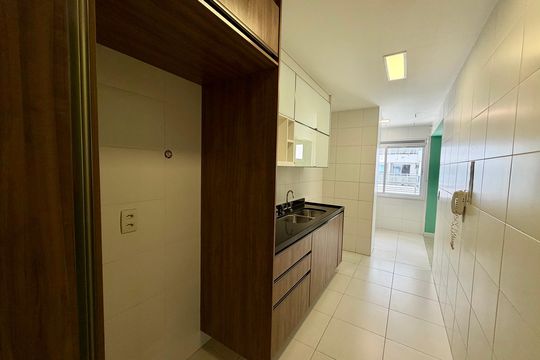 Cozinha de apartamento à venda com 3 quartos, 120m² em Barra da Tijuca, Rio de Janeiro