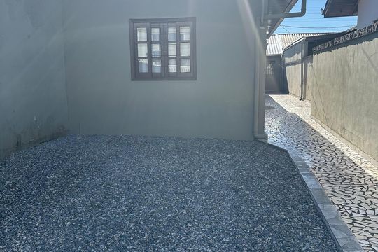 Quintal de casa de condomínio para alugar com 1 quarto, 35m² em Parque da Fonte, São José dos Pinhais