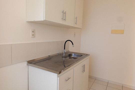 Cozinha de apartamento à venda com 2 quartos, 52m² em Jardim Monte Kemel, São Paulo