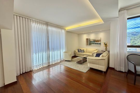 Sala  de apartamento à venda com 4 quartos, 340m² em Serra, Belo Horizonte