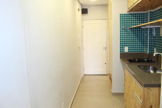 Cozinha de kitnet/studio para alugar com 1 quarto, 35m² em República, São Paulo
