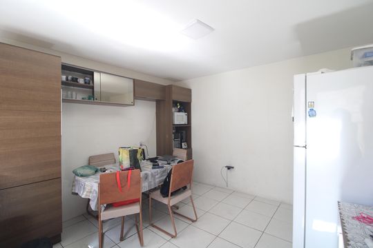 Cozinha de casa à venda com 2 quartos, 130m² em Jardim Edilene, São Paulo