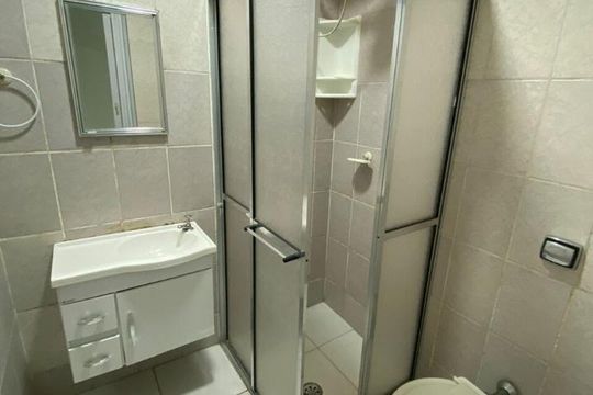Banheiro da suíte de casa à venda com 2 quartos, 130m² em Jardim Edilene, São Paulo