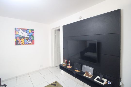 Sala de casa à venda com 2 quartos, 130m² em Jardim Edilene, São Paulo