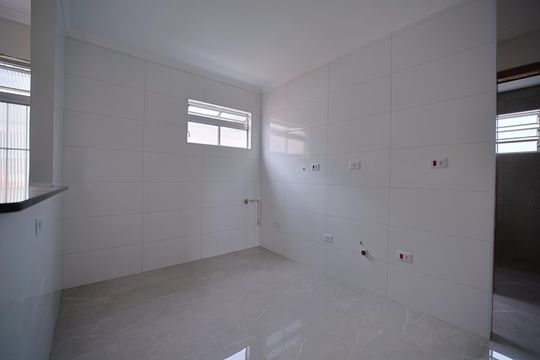 Cozinha de apartamento para alugar com 2 quartos, 51m² em Conjunto Habitacional Padre Manoel da Nobrega, São Paulo