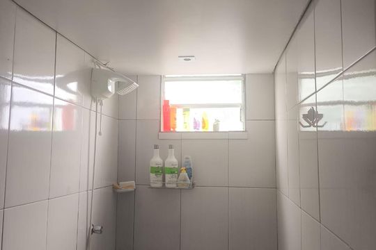 Banheiro de apartamento para alugar com 2 quartos, 43m² em Cidade Tiradentes, São Paulo