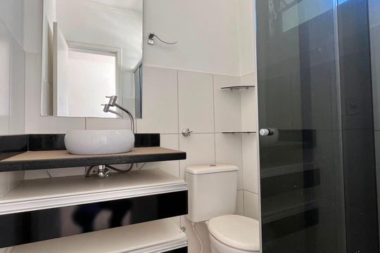 Banheiro cobertura de apartamento à venda com 3 quartos, 125m² em Jardim Nova Europa, Campinas
