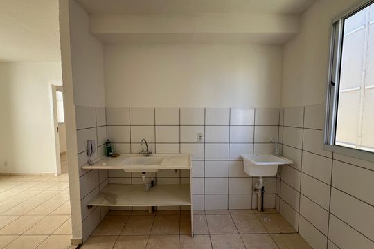 Cozinha de apartamento à venda com 2 quartos, 45m² em Nacional, Contagem