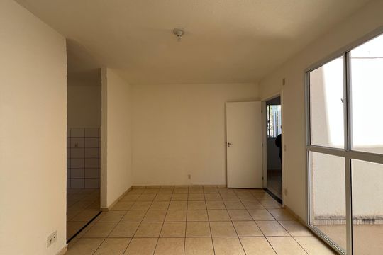 Sala de apartamento à venda com 2 quartos, 45m² em Nacional, Contagem