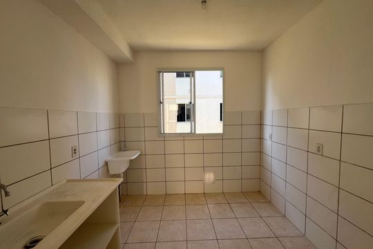 Cozinha de apartamento à venda com 2 quartos, 45m² em Nacional, Contagem