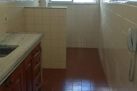 Cozinha de apartamento para alugar com 1 quarto, 50m² em Icaraí, Niterói