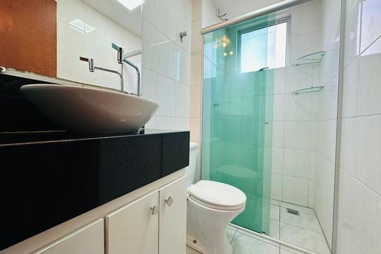Banheiro social de apartamento para alugar com 2 quartos, 80m² em Santa Branca, Belo Horizonte