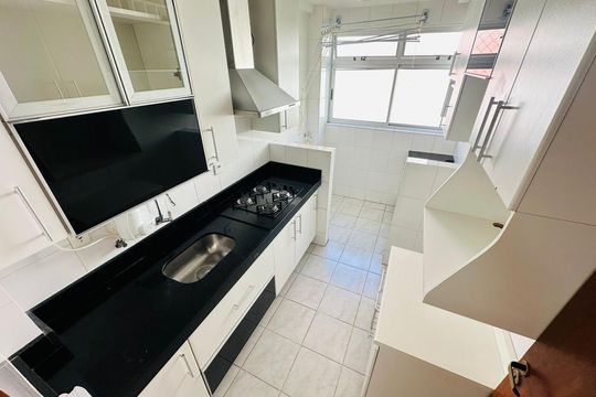 Cozinha de apartamento para alugar com 2 quartos, 80m² em Santa Branca, Belo Horizonte