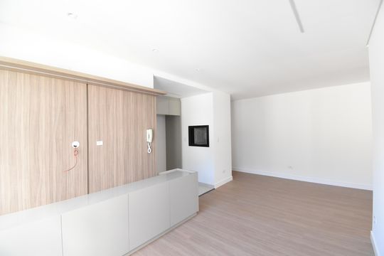 Sala de apartamento à venda com 3 quartos, 71m² em Santo Inácio, Curitiba