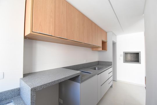 Sala/Cozinha de apartamento à venda com 3 quartos, 71m² em Santo Inácio, Curitiba