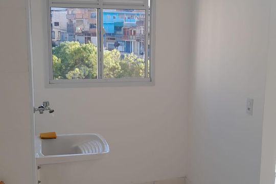 Área de Serviço de apartamento para alugar com 2 quartos, 47m² em Jardim Vitória, Embu das Artes