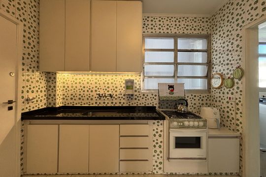 Cozinha de apartamento para alugar com 2 quartos, 100m² em Perdizes, São Paulo
