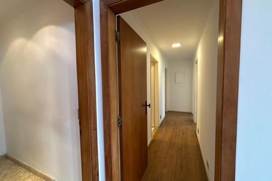 Corredor de apartamento para alugar com 3 quartos, 220m² em Paraíso, São Paulo