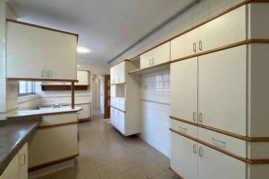 Cozinha de apartamento para alugar com 3 quartos, 220m² em Paraíso, São Paulo