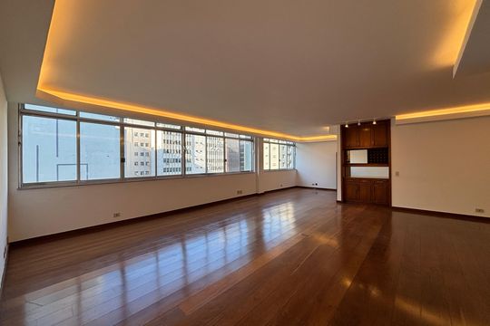 Apartamento para alugar com 3 quartos, 220m² em Paraíso, São Paulo