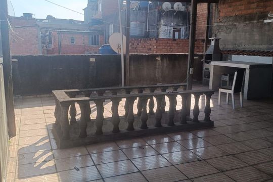 Área externa de casa à venda com 3 quartos, 100m² em Jardim Miriam, São Paulo