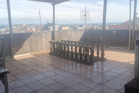 Área externa de casa à venda com 3 quartos, 100m² em Jardim Miriam, São Paulo