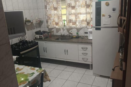 Cozinha de casa à venda com 3 quartos, 100m² em Jardim Miriam, São Paulo