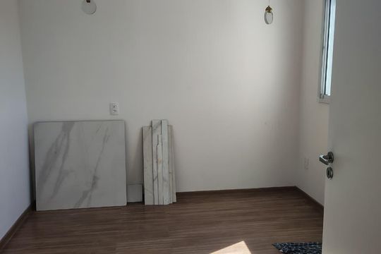 Quarto de apartamento à venda com 2 quartos, 46m² em Piratininga, Osasco