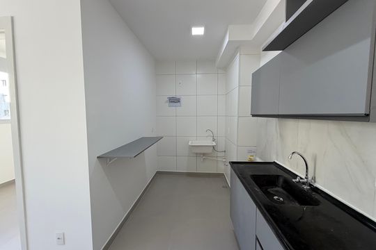 Cozinha  de apartamento para alugar com 2 quartos, 34m² em Jardim São Luís, São Paulo