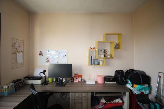 Quarto 2 de apartamento para alugar com 2 quartos, 59m² em Jardim Carvalho, Porto Alegre