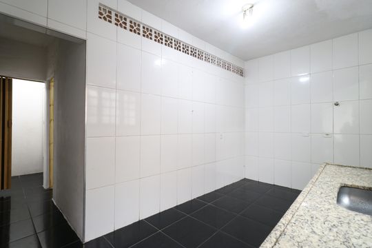 Cozinha  de casa para alugar com 1 quarto, 80m² em Vila Anglo Brasileira, São Paulo