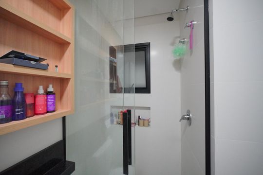 Banheiro de apartamento para alugar com 2 quartos, 78m² em Kobrasol, São José
